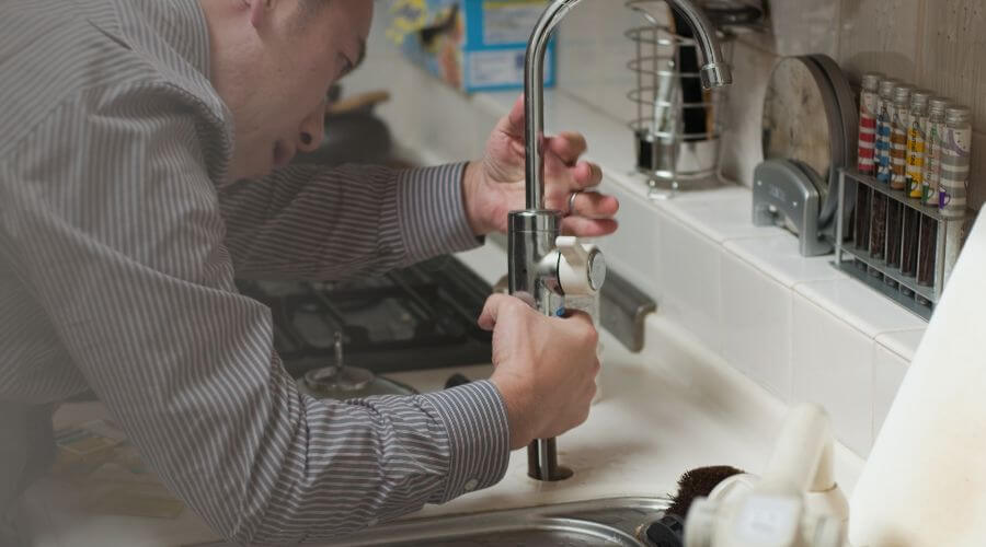 Professional sink repair in Amityville, NY